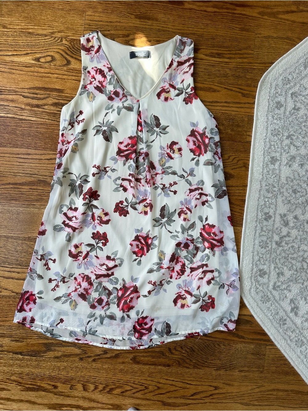 Sleeveless Floral Mini Dress in Cream with Red Rose Print